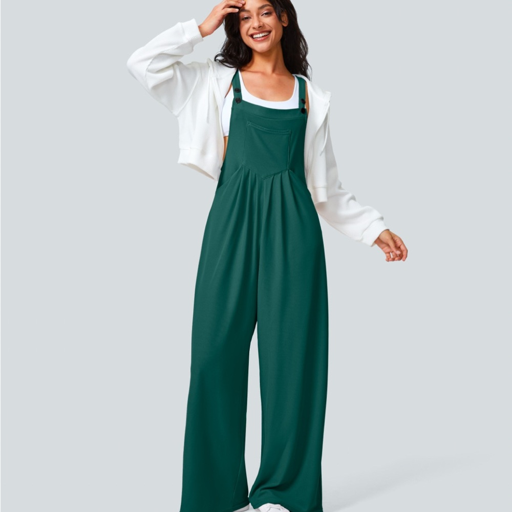 HALARA Green Jumpsuit with Wide Leg Design and Square Neckline